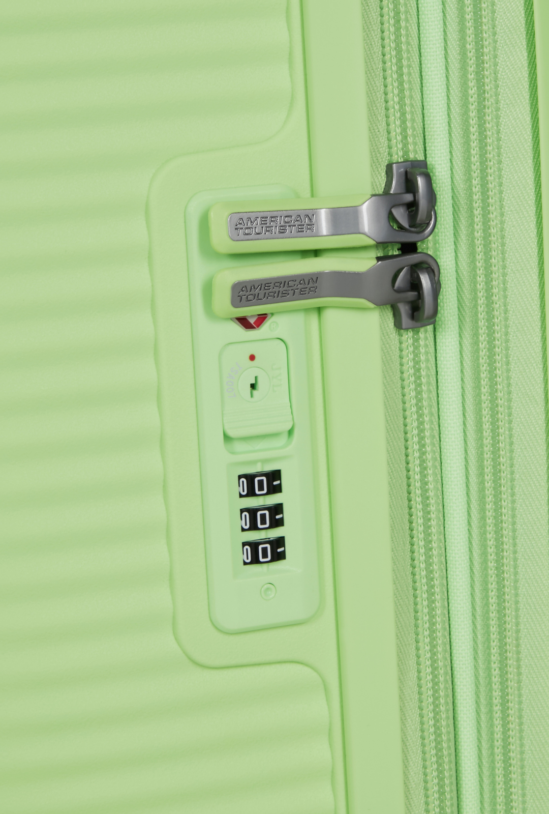 American Tourister Maleta Soundbox - Mediana 67cm