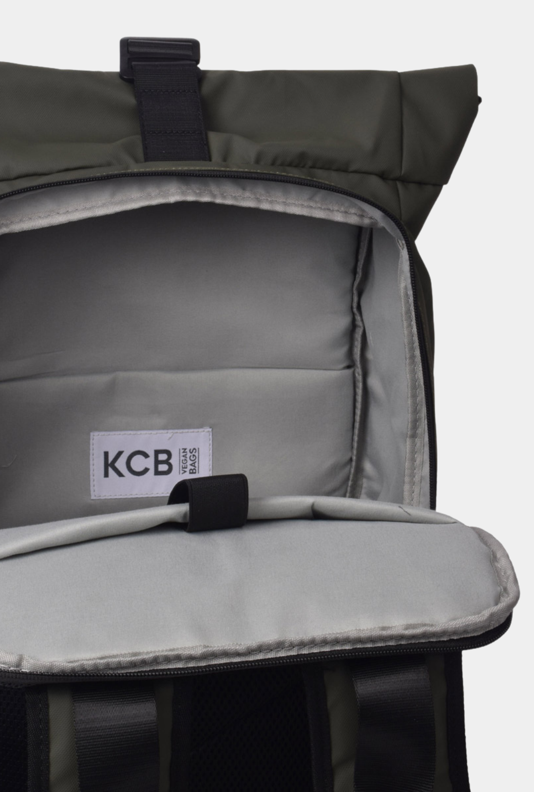 Interior de la KCB Mochila Antirrobo Grande Skid con compartimentos acolchados para portátil de 15" y tablet.